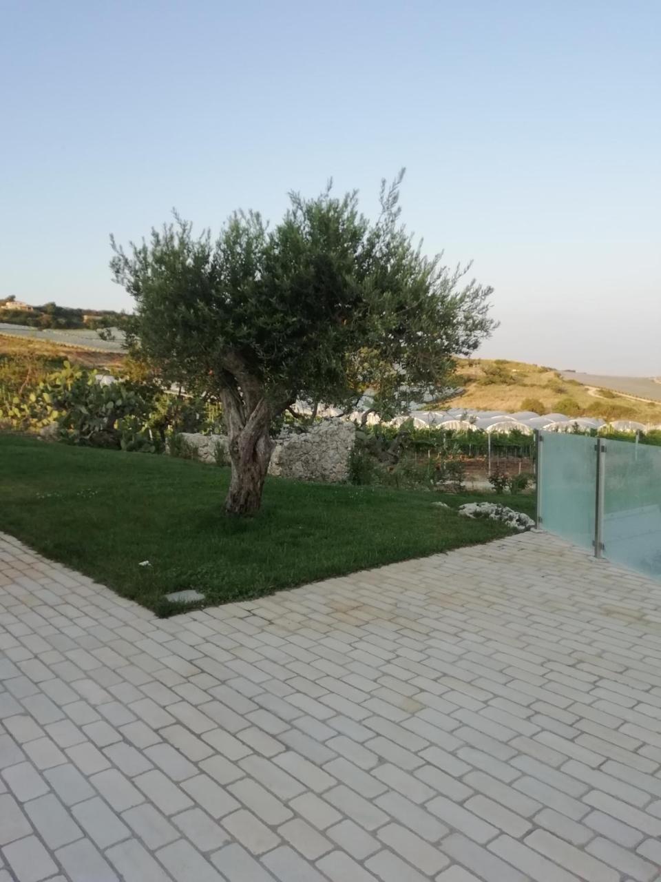 La Foresteria Di Golden Grapes Naro Bagian luar foto